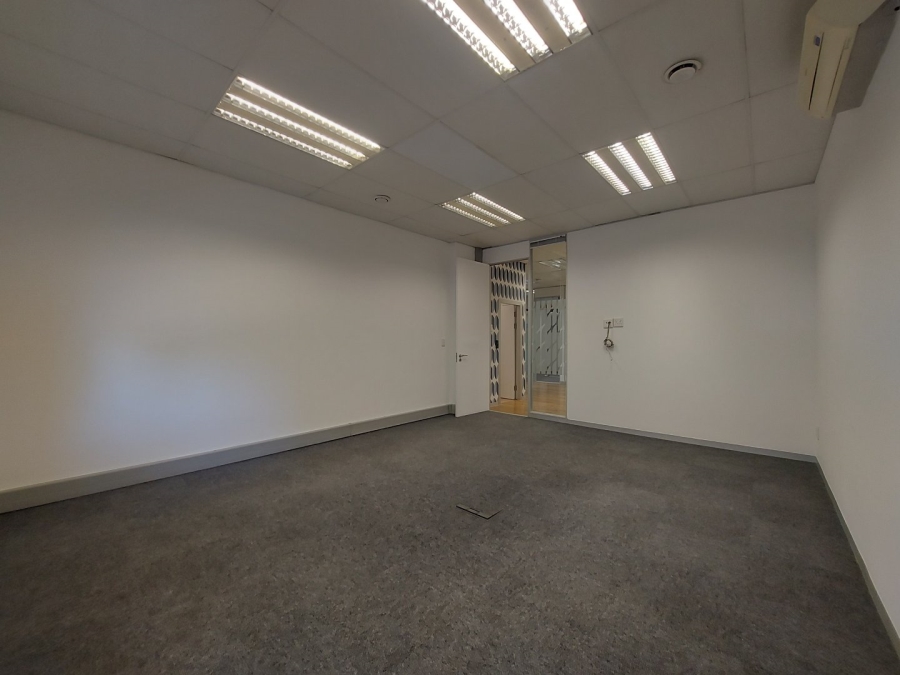 To Let commercial Property for Rent in Rondebosch Western Cape